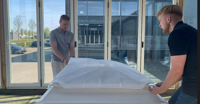 Bevestiging-van-zonwering-op-een-lichtkoepel