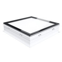 Skylux Iwindow3 platdakraam HR+++ met 20/00 PVC opstand dagmaat 80 x 80 cm vast helder