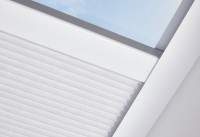 Skylux Iwindow2 platdakraam HR++ zonwering electrisch screen dagmaat 100 x 130 cm